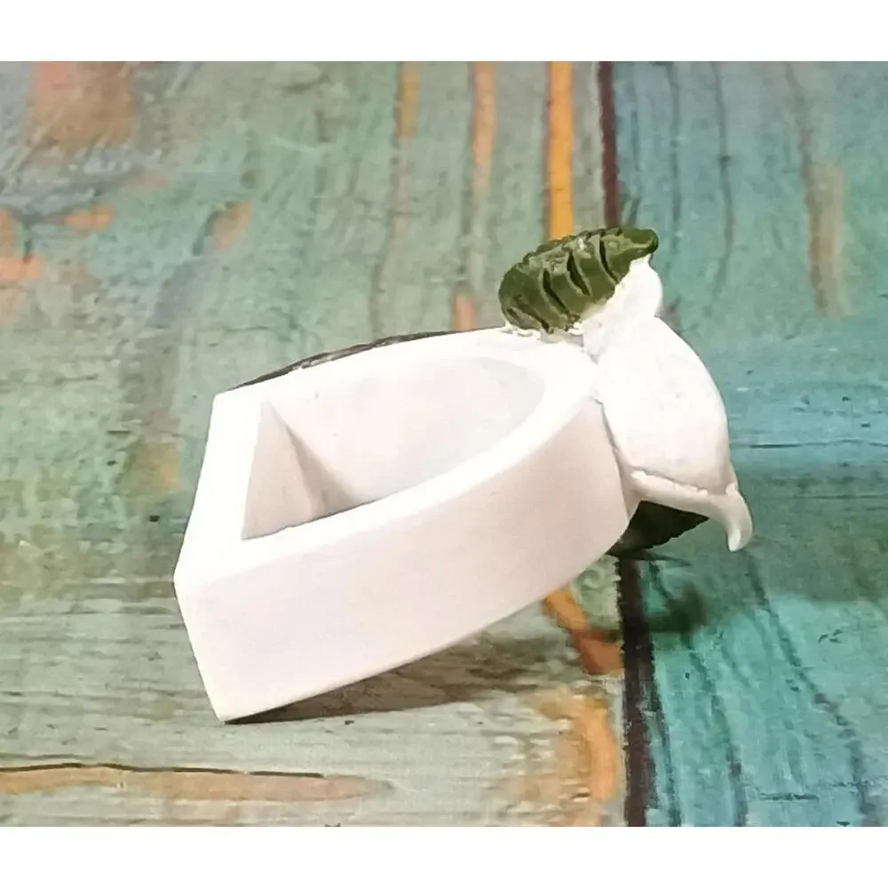 Elegant White‎ Rose Napkin Ring with Leaf Accents set of 12